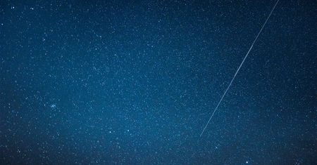 Satelity Elona Muska nad Polską. Czytelnicy pokazali swoje zdjęcia Starlink