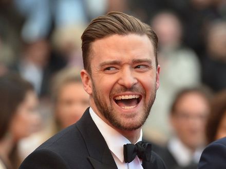 Justin Timberlake bije poduszki