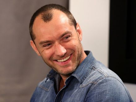 Jude Law chce znów być Watsonem