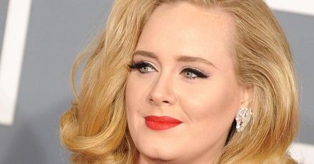 Adele zaprojektuje dla Burberry?