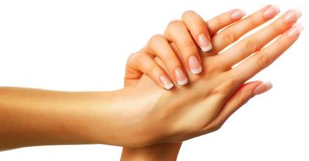Elegancki i na każdą okazję - francuski manicure