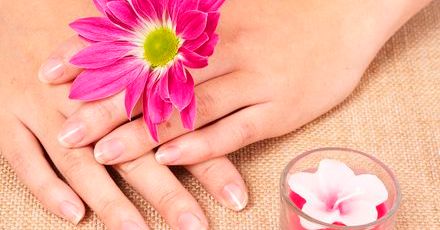 Manicure japoński – co to za nowość?