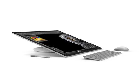 Surface Studio prezentuje się świetnie! Zamiast kopiować Apple'a, Microsoft pokazał zachwycający komputer all-in-one