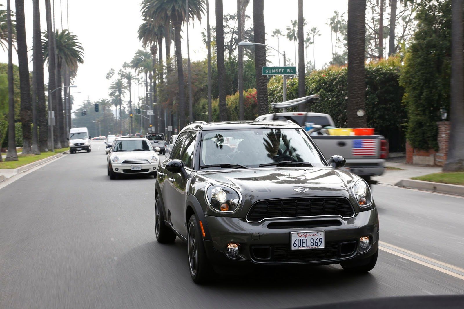 Galeria Mini jako celebracja sprzedaży półmilionowego egzemplarza w USA 40