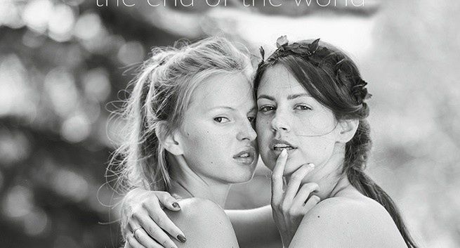 Nowy kalendarz z trumnami Lindner ze zdjęciami bez Photoshopa (wideo)