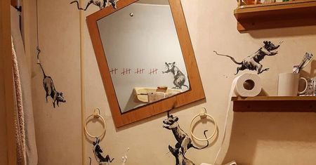 Banksy pokazuje nowe dzieło: "Moja żona nie znosi, jak pracuję w domu"