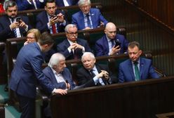 Składki polityków PiS i PO. Wiadomo, kto oddał partii najwięcej