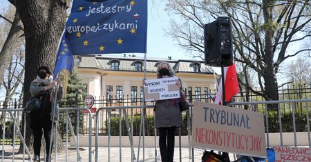 Unia pominie rząd PiS. Będą pieniądze na obronę demokracji