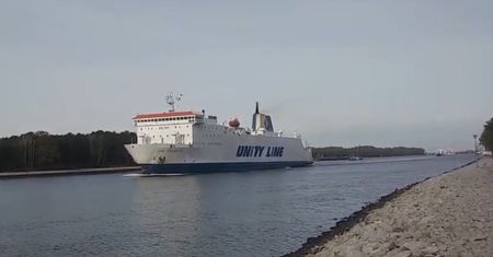 Budowa trzech nowych promów. Umowa podpisana