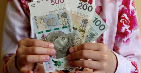Na to idą pieniądze z 800 plus? Polacy zdradzają