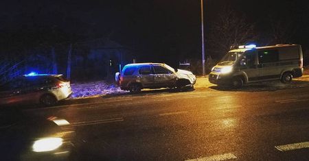 Wypadek w Sobieszczany Kolonia. „Kierowca mógł zasłabnąć albo zasnąć”