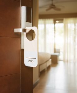 "Sprzeciw sumienia" w hotelach? Kuriozalne "porady" Ordo Iuris