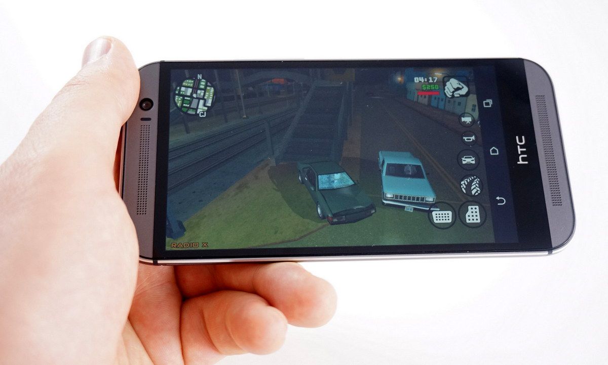HTC One vs HTC One m8 4