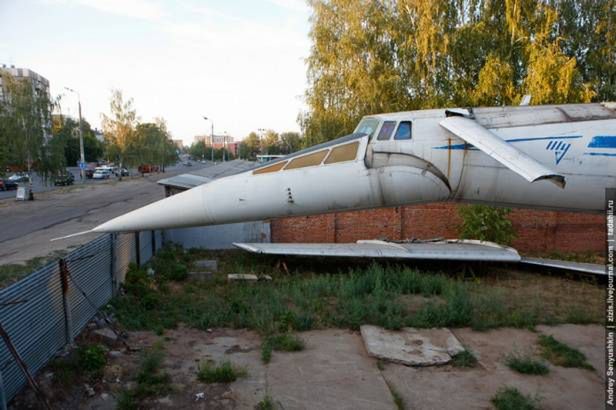 Tu-144 o numerze bocznym 77107 (Fot. EnglishRussia.com)