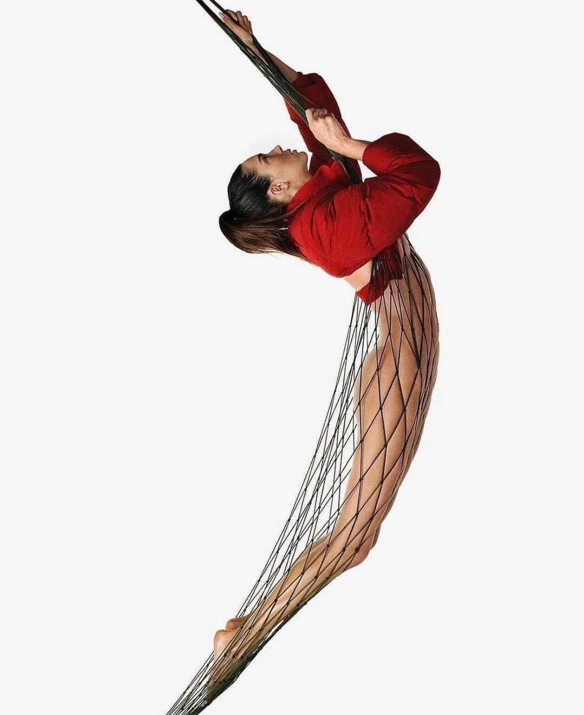 Kendall Jenner w "stroju Ewy"