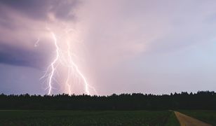 Pogoda. Deszcz nie przestanie padać. Tylko lokalnie 20-21 st. C