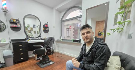 Chcą wyrzucić z Polski tureckiego fryzjera. "Boję się wrócić do kraju"