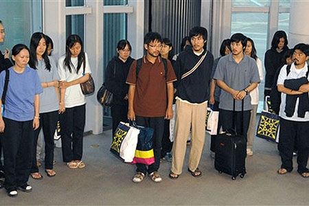 Uwolnieni przez talibów koreańscy misjonarze wrócili do domu