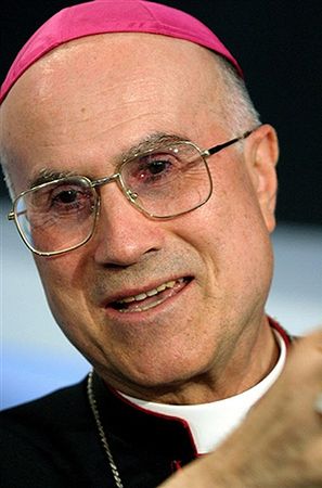 Kardynał Bertone obejmie funkcję watykańskiego sekretarza stanu