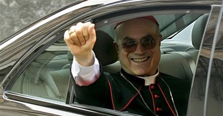 Czy kardynał Bertone uda się w niedzielę do Armenii?