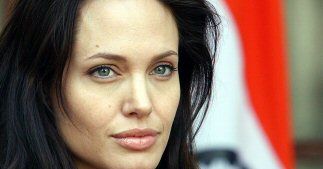 Angelina Jolie adoptowała wietnamskie dziecko