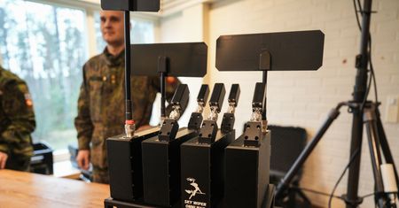 Rosyjski spoofing nad Litwą. Ekspert o agresji ekonomicznej
