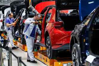 Niemieccy giganci zwalniają na potęgę. Koszty idą w miliardy euro