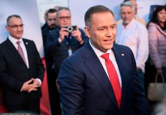 Zwolennicy Nawrockiego zmieniają zdanie w kluczowych sprawach. Nowy sondaż