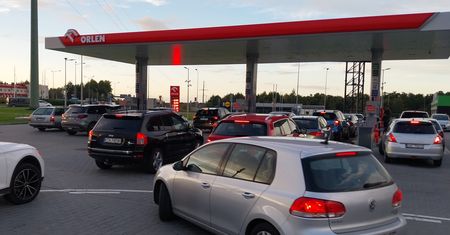 Ostatnia szansa na tanie tankowanie? "Po majówce ceny paliw mogą przebić 7 zł za litr"