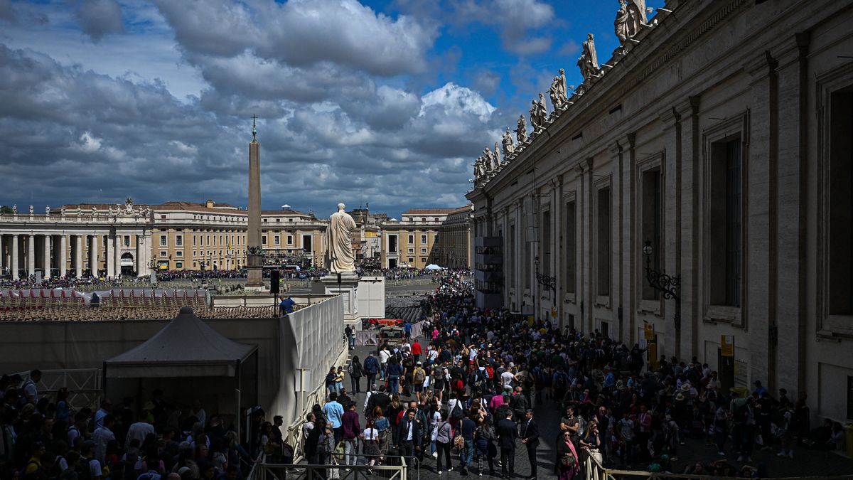 Trwają przygotowania do pogrzebu papieża Franciszka