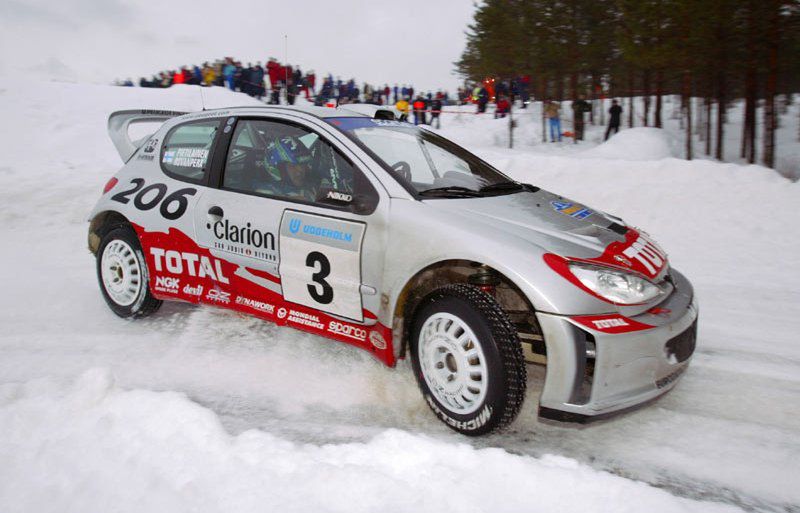 W Szwecji Harri Rovanperä zwyciężył w swoim debiucie za kierownicą 206 WRC