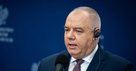 Kraje UE negocjują embargo na ropę. Jacek Sasin: namawiamy nie tylko Węgry