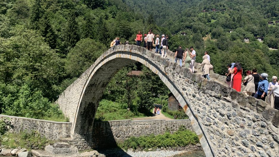Charakterystyczne kamienne mosty są elementem krajobrazu tej części Turcji