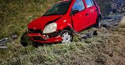 Lublin: Auto wpadło do rowu. Kierowca oddalił się z miejsca zdarzenia