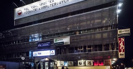 Narada PiS zakończona. Politycy opuścili budynek przy Nowogrodzkiej