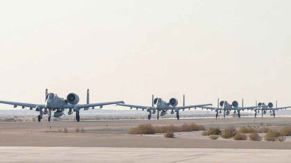Lądujące A-10 Thunderbolt II