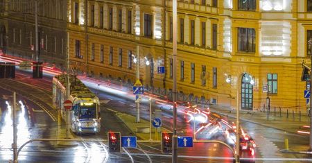 Wrocław. Tramwaj potrącił rowerzystę. Utrudnienia w centrum