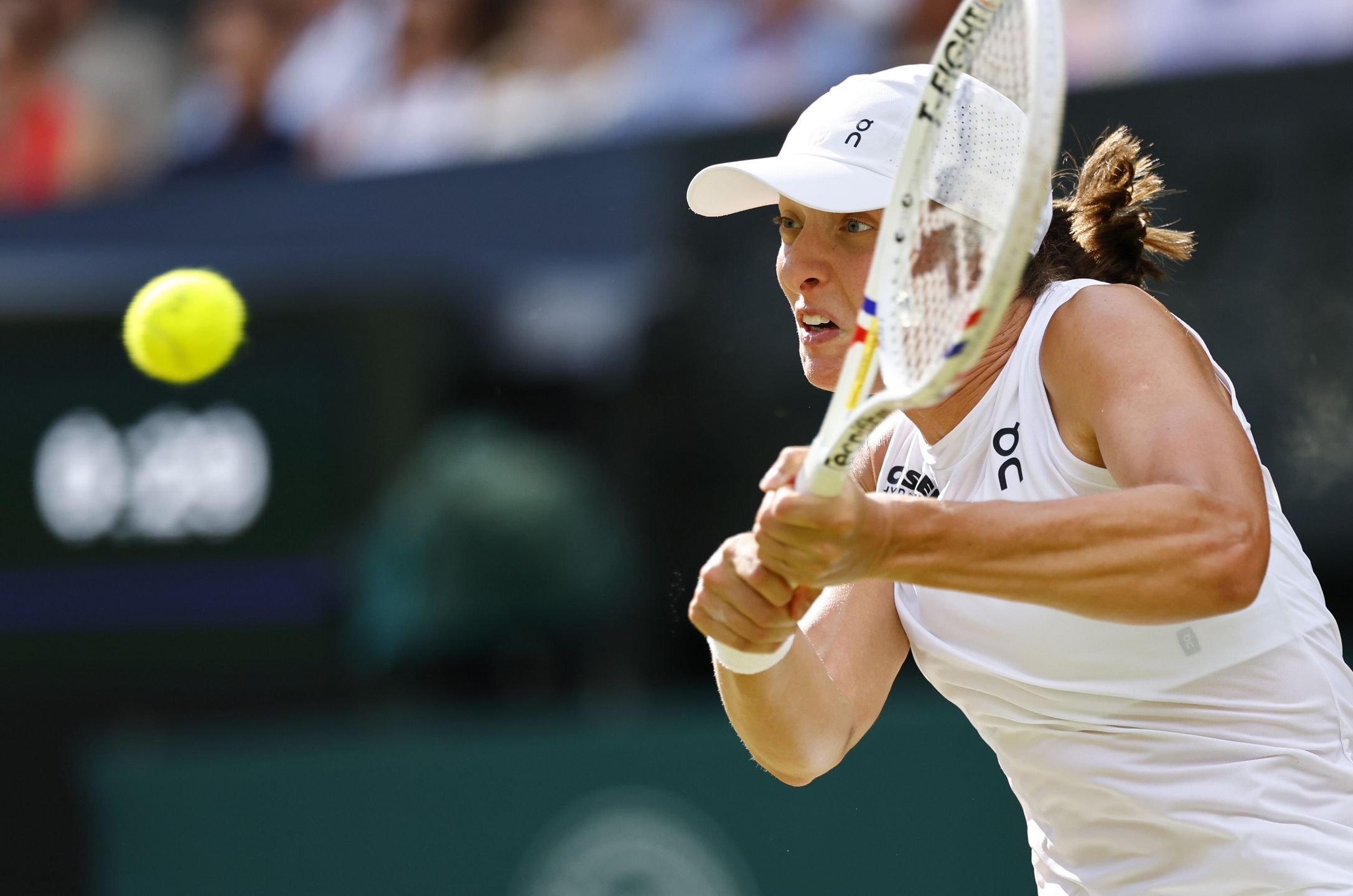 Wimbledon Championships 2025 - Day 13
epa12234108 Iga Swiatek of Poland in action during the Women's Singles final match against Amanda Anisimova of the USA at the Wimbledon Championships, Wimbledon, Britain, 12 July 2025.  EPA/TOLGA AKMEN  EDITORIAL USE ONLY 
Dostawca: PAP/EPA.
TOLGA AKMEN
tennis, grass court, grand slam, wimbledon, lawn, player, racquet, ball, racket