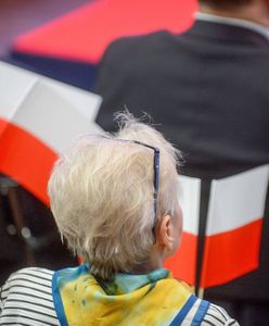 Zaskakujące wyniki sondażu. Polacy wykazali zaufanie do grupy polityków