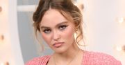 Wyzwolona Lily-Rose Depp świeci GOLIZNĄ na okładce magazynu "i-D". Nie pokazała za dużo? (ZDJĘCIA)