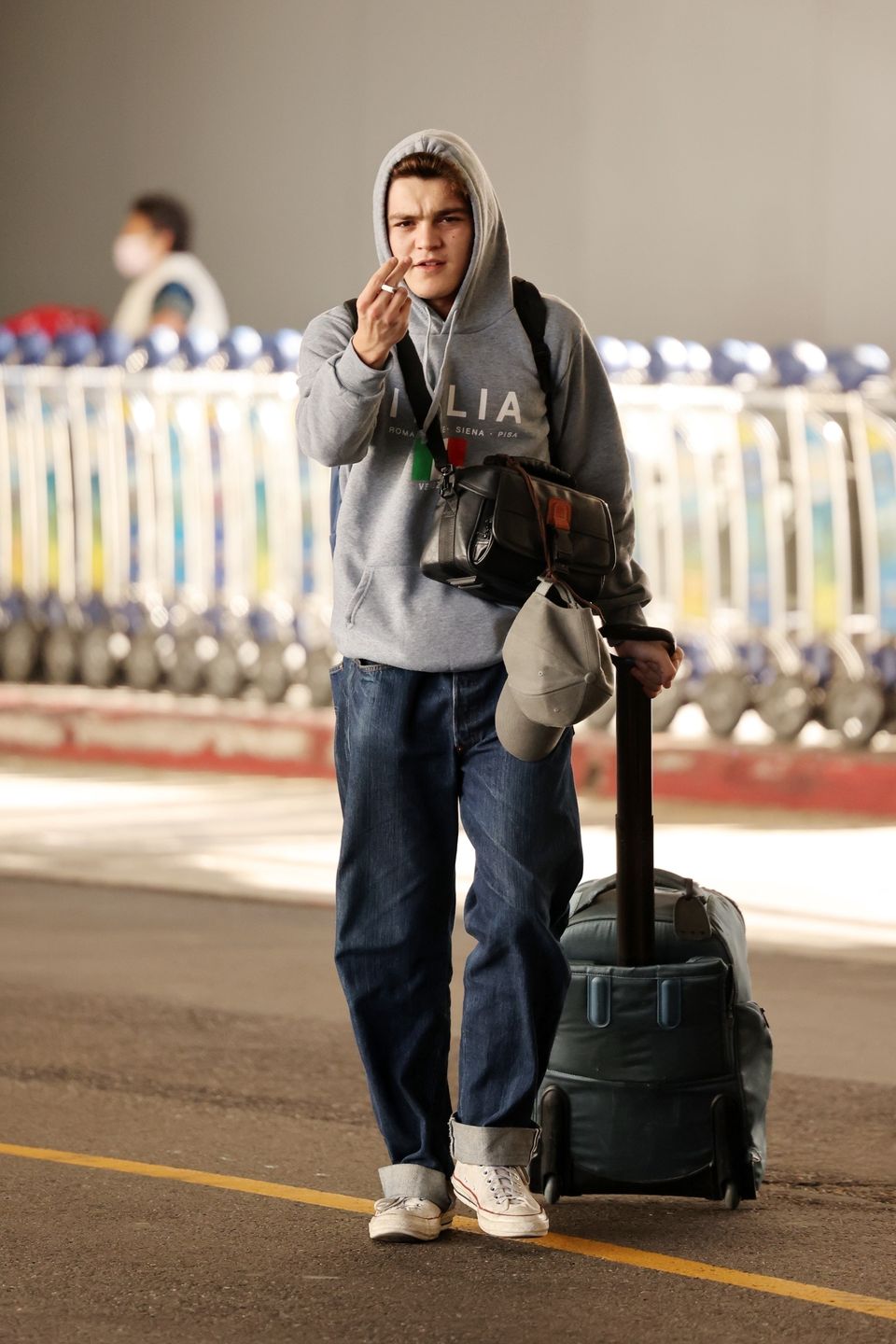 Syn Johnny'ego Deppa na lotnisku w Los Angeles
