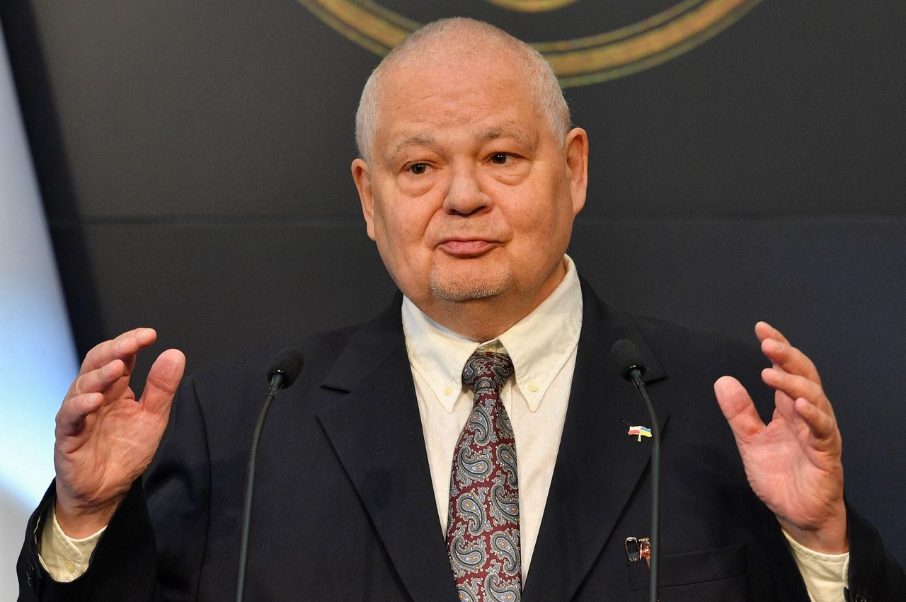 Sejm podjął decyzję ws. Adama Glapińskiego. Zostaje na stanowisku