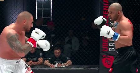 Fame MMA 9. Bez fajerwerków w walce wieczoru. Zadecydowali sędziowie