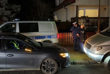 Jelenia Góra w żałobie. Po śmierci 11-latki  uczniowie dostaną wsparcie psychologiczne