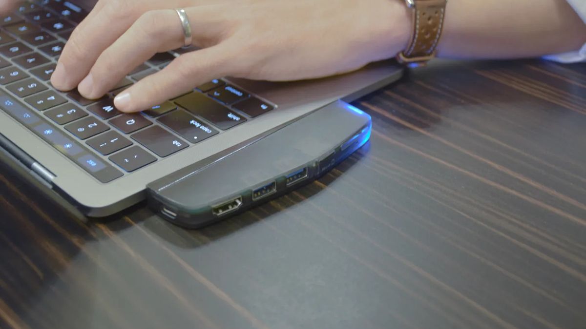 Niecodzienne połączenie HybridDrive. Hub USB, HDMI i czytnik z… dyskiem SSD 1