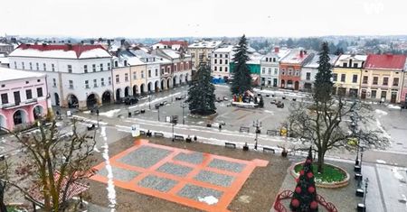 Miasto szkła, turystów i przedsiębiorców. Dwadzieścia lat Krosna "pełne chciwości"