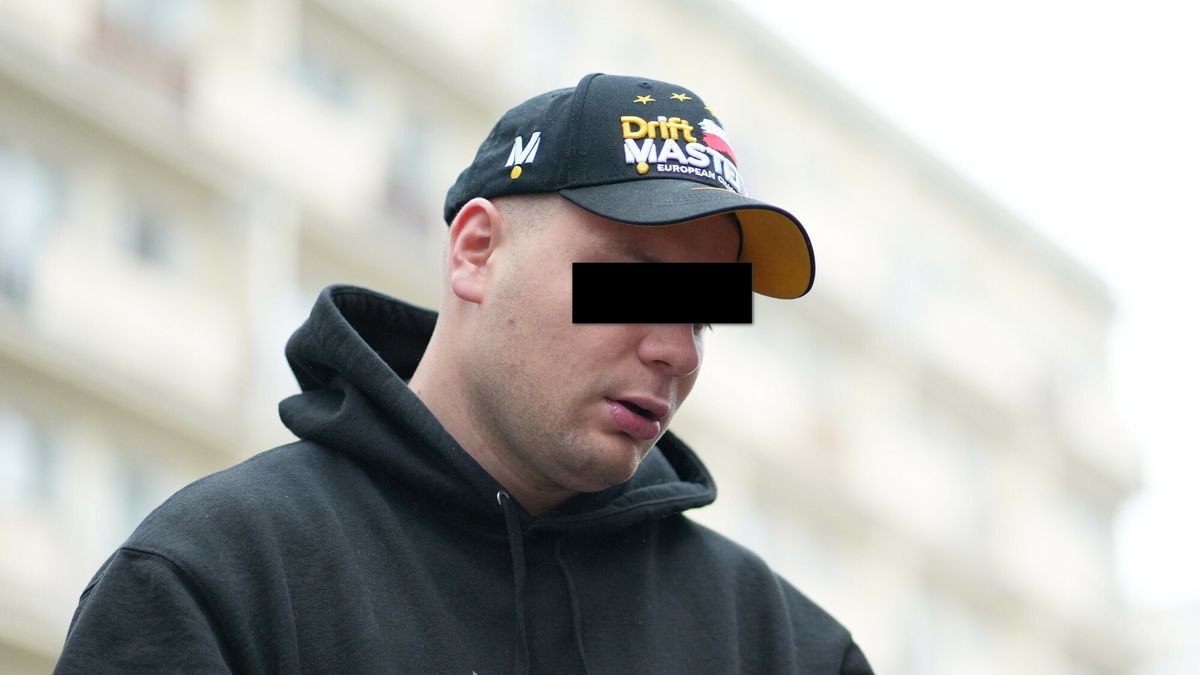 Kamil Labudda przed studiem DDTVN
Fot. Aliaksandr Valodzin/East News, Warszawa, 23.03.2024. Kamil Labudda przed studiem DDTVN.
Aliaksandr Valodzin