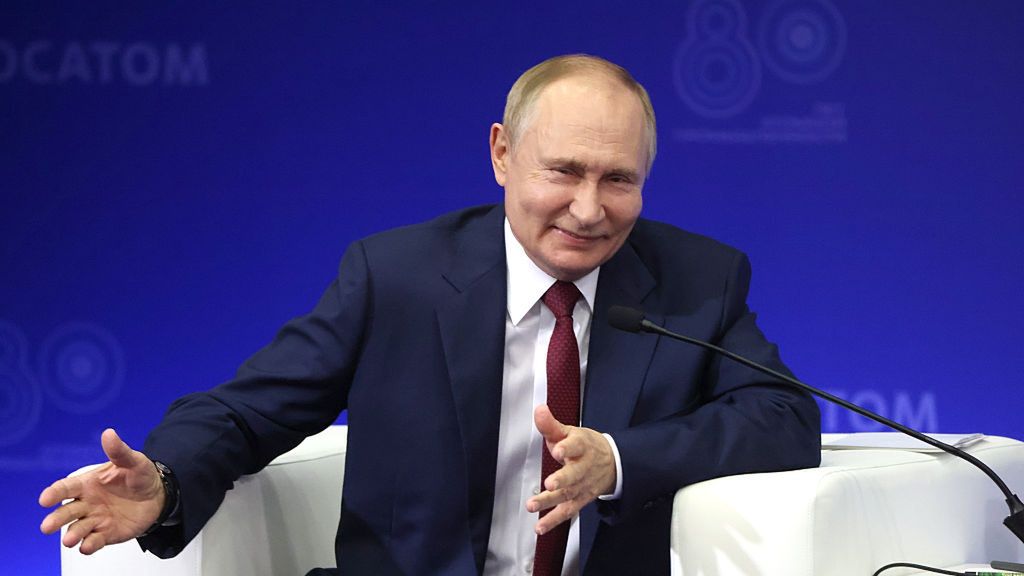 President Putin Visits The All-Russian Scientific Research Institute of Experimental Physics
SAROV, RUSSIA - AUGUST 22 (RUSSIA OUT) Russian President Vladimir Putin gestures during a meeting with nuclear industry representatives while visiting the All-Russian Scientific Research Institute Of Experimental Physics on August 22, 2025, in Sarov, Russia. Putin visited a national center of nuclear research, located in Nizhny Novrorod region, known as Gorky-130 or Arzamas-16 in the past, as a location of Soviet nuclear weapons facilities. (Photo by Contributor/Getty Images)
Contributor