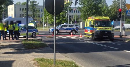 Nastoletnia rowerzystka w stanie zagrażającym życiu w szpitalu po potrąceniu na pasach!