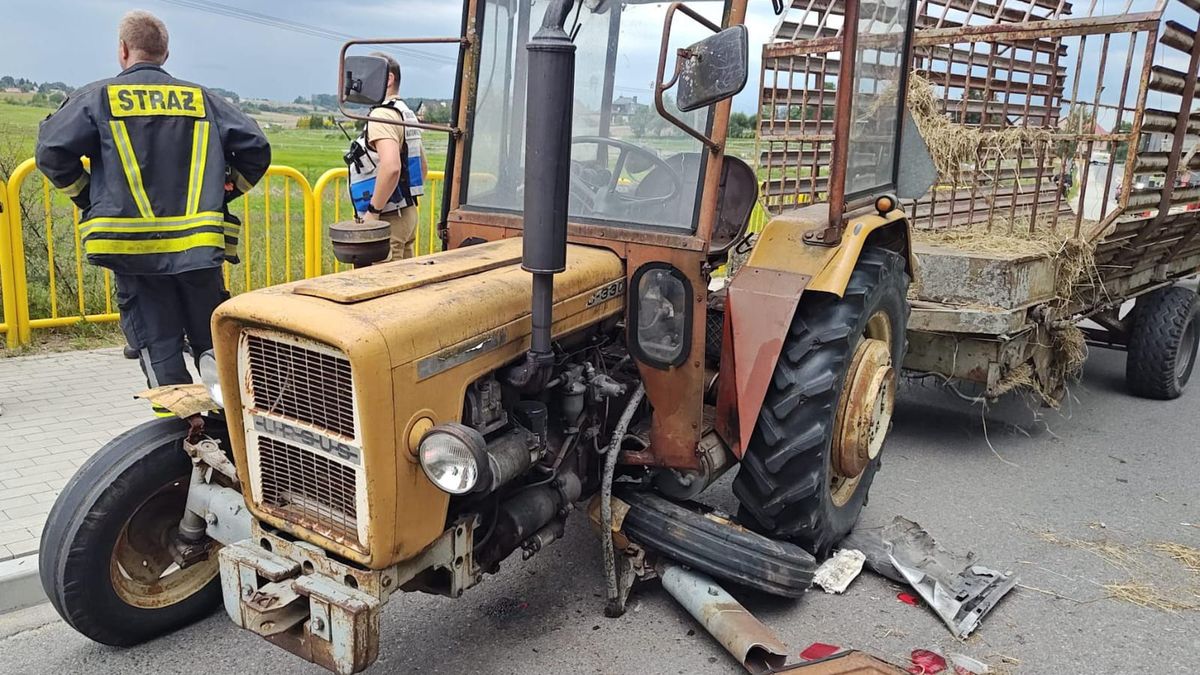  W wyniku wypadku uszkodzony został ciągnik rolniczy druha z OSP